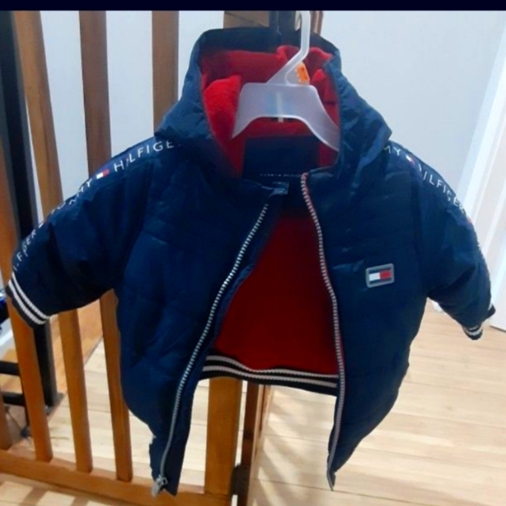 😍Baby 12 months tommy hilfiger coat😍